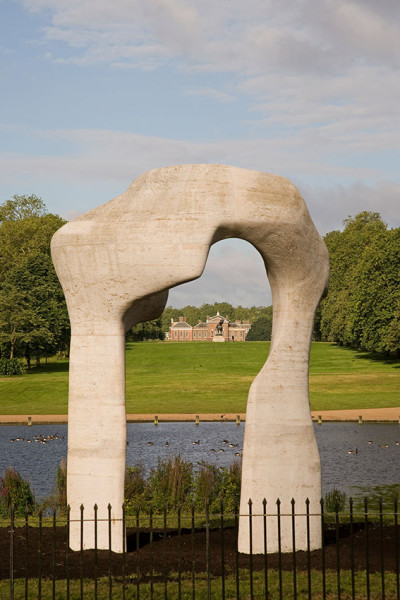 Peter Jeffree - Architectural Photography - Henry Moore Arch Portrait